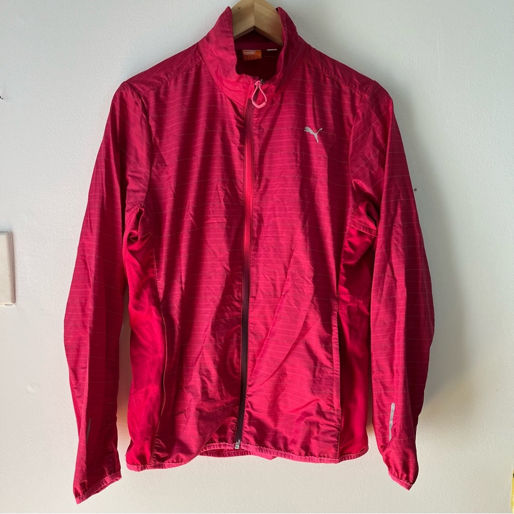 Puma activewear zip up lightweight running jacket size medium, good condition